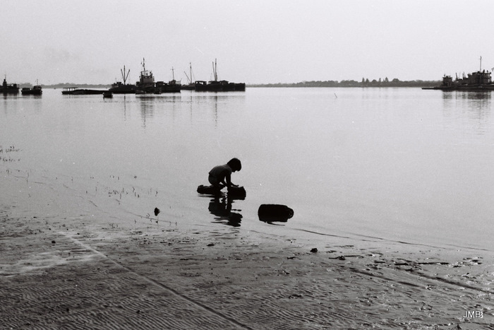 AÑO 1973 - BLANCO Y NEGRO - VIDA CAMPESINA EN PARAGUAY (JOSÉ MARÍA BLANCH)